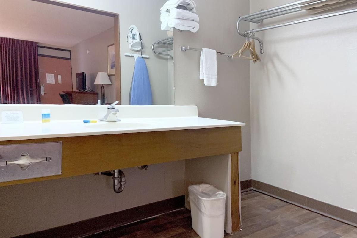 Paris Inn And Suites 외부 사진