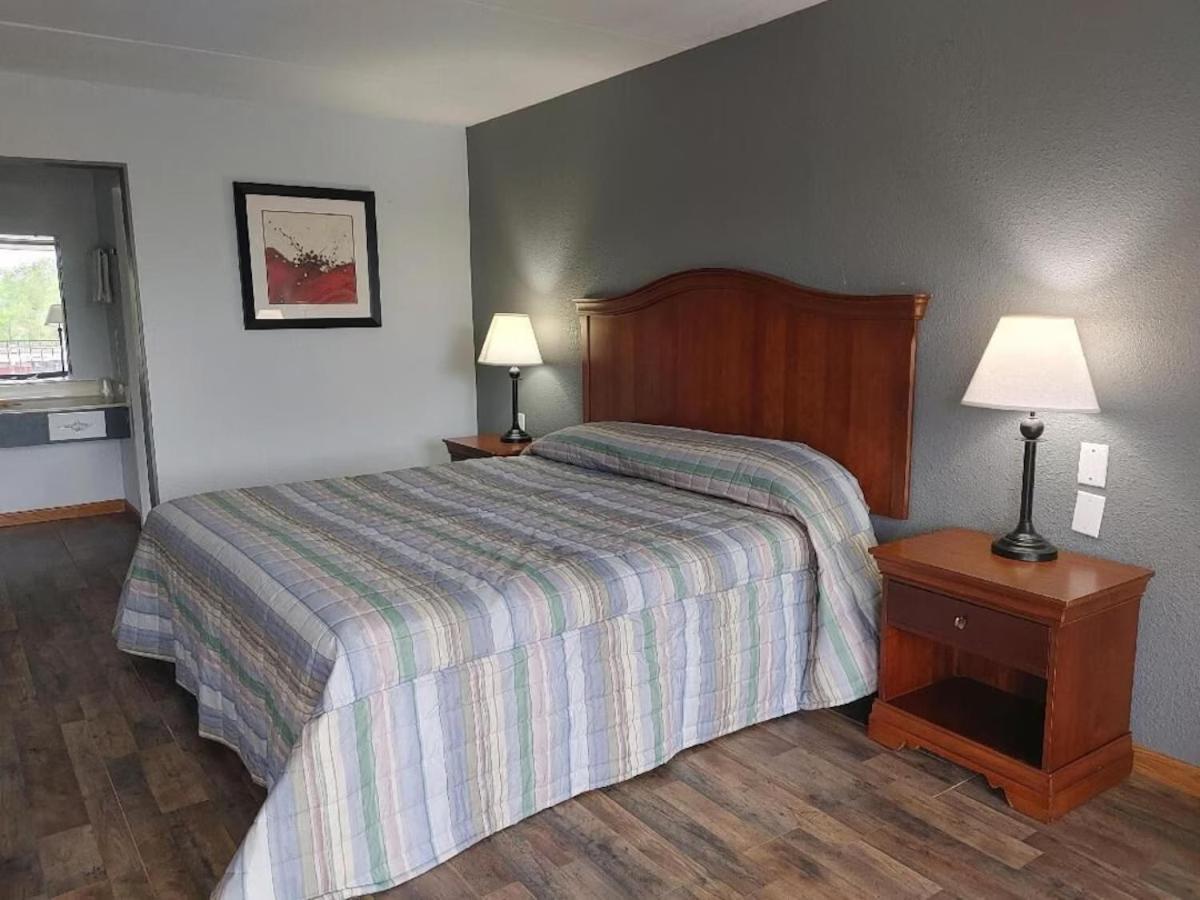 Paris Inn And Suites 외부 사진